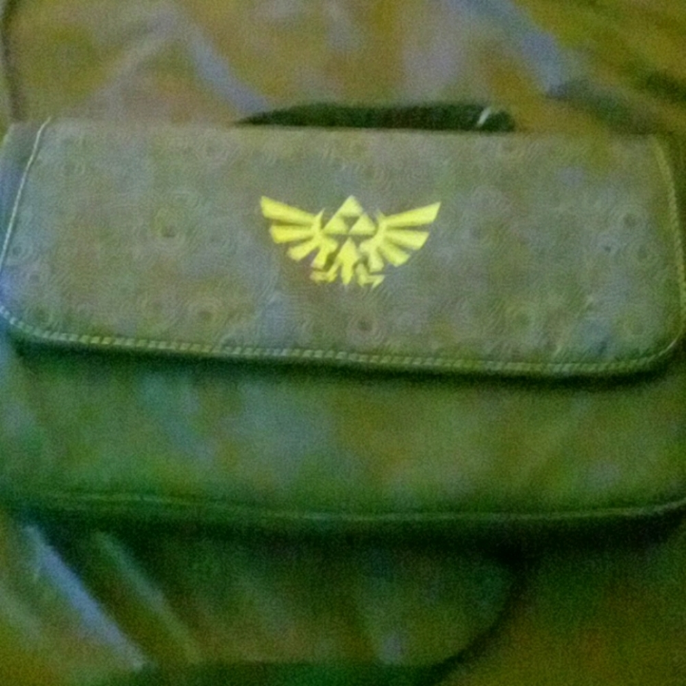 Nintendo switch carrying bag (Zelda BOTW) with matching satchel
